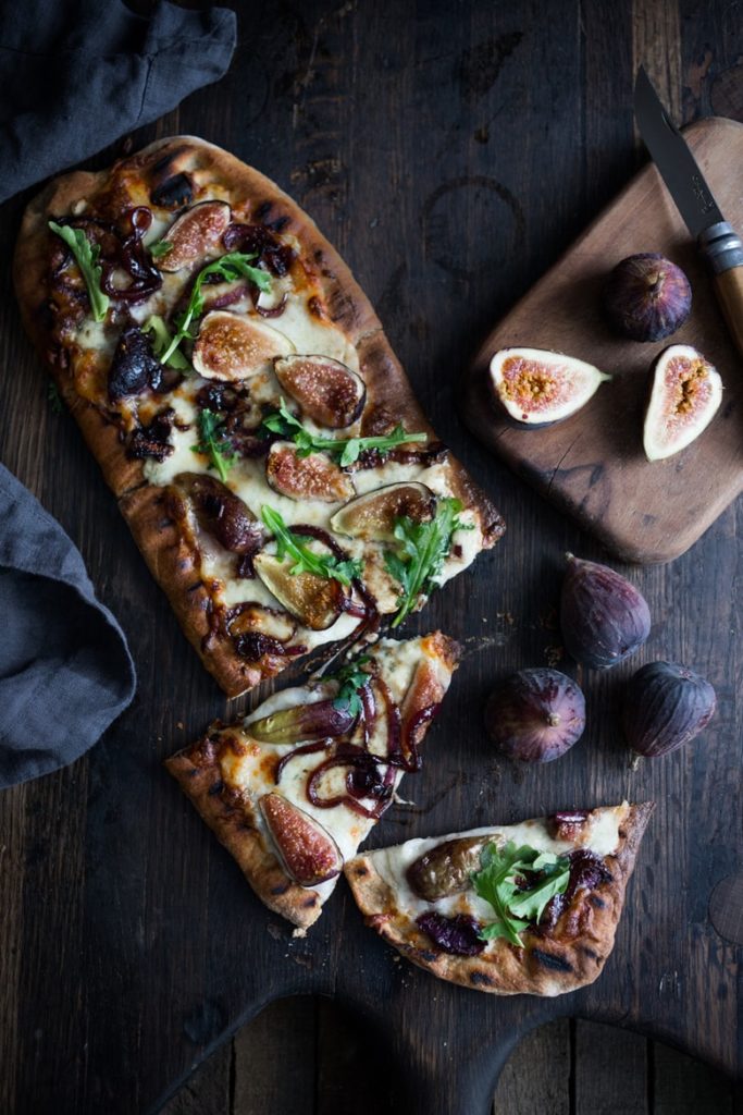fig and gorgonzola and balsamic onion pizza autumn meal plans