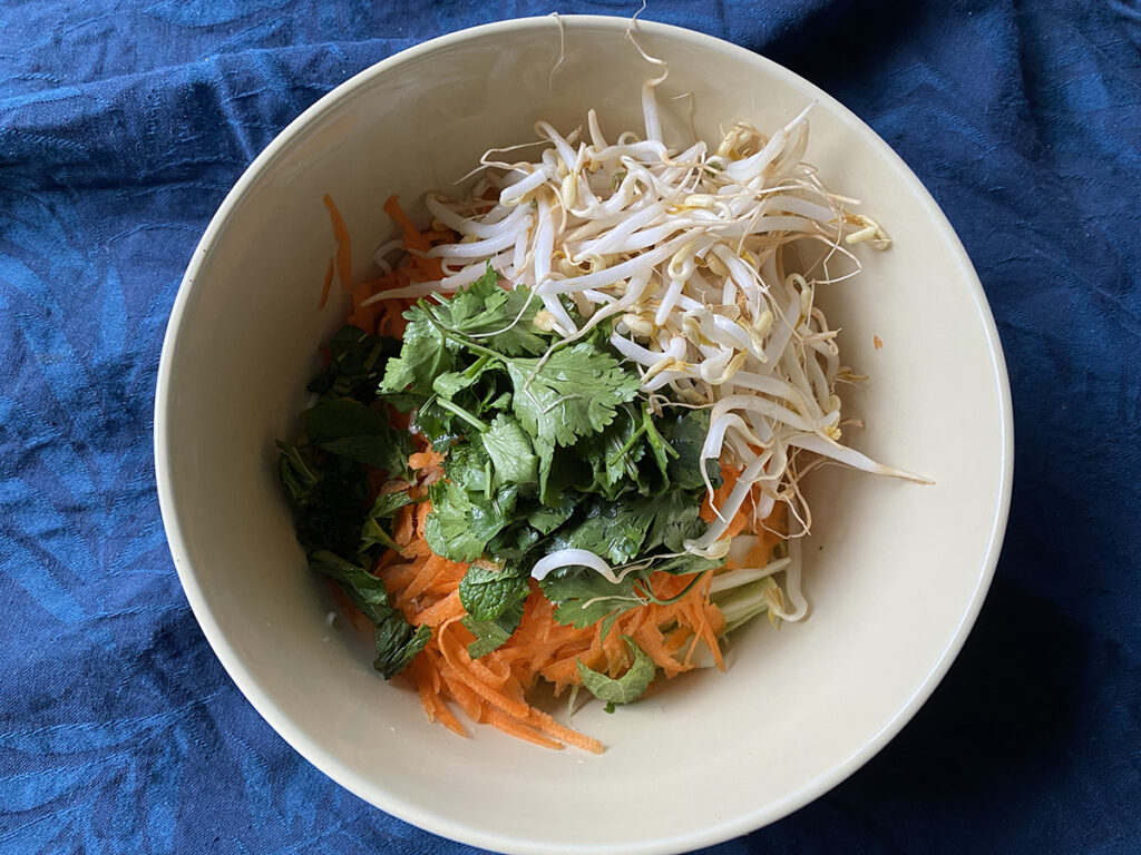 vietnamese vermicelli noodle salad preparation